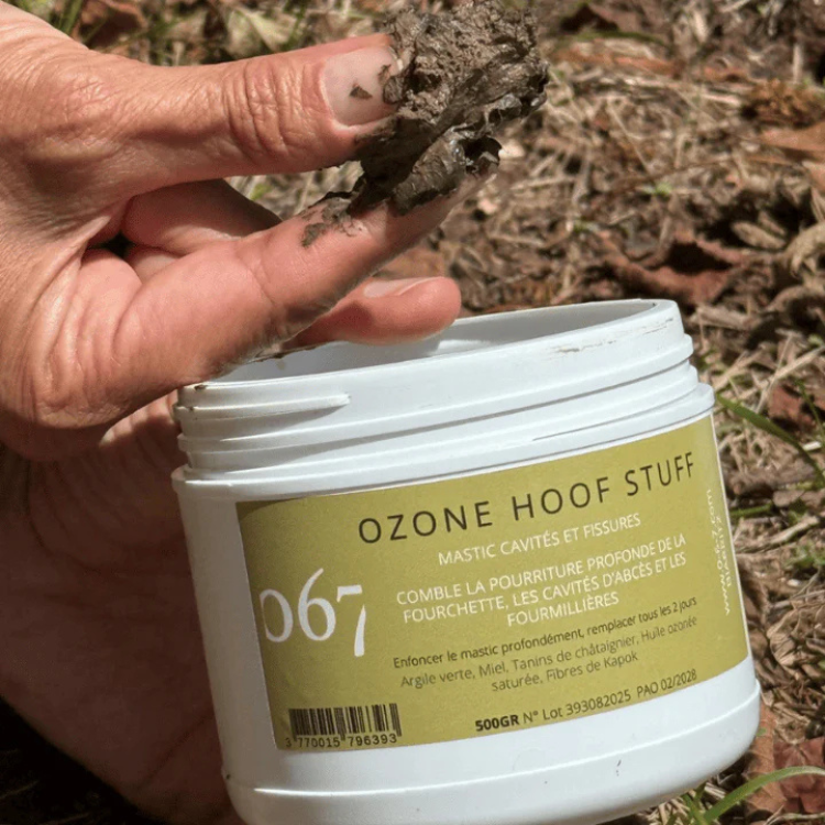 Mastic 067 Hoof Stuff