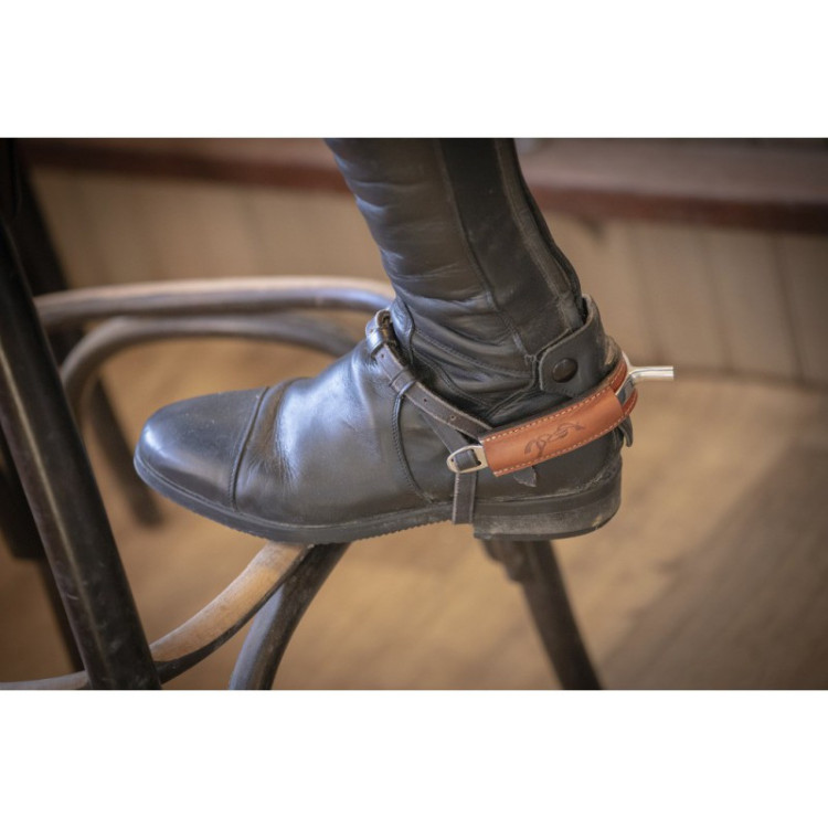 Couvre Éperons Penelope "Spurs" Cognac