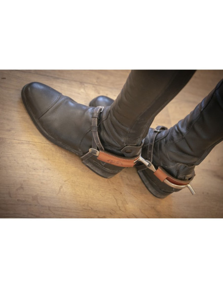 Couvre Éperons Penelope "Spurs" Cognac
