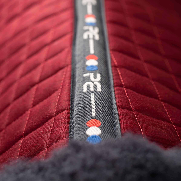 Tapis Premier Equine Close Contact Dressage MARINE/ROUGE