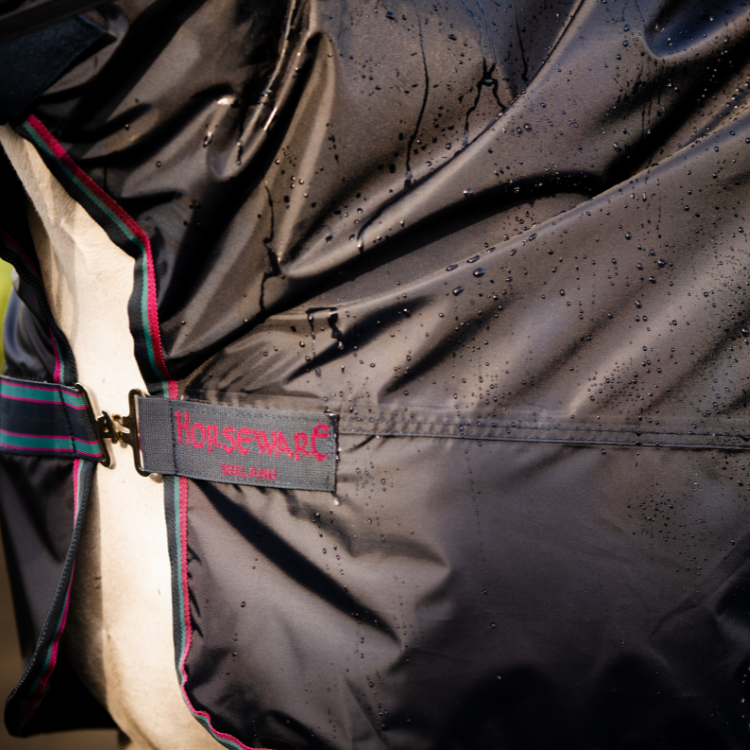 Couverture de pluie Horseware Rambo Mack In A Sack marine/bordeaux