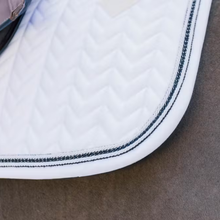 Tapis De Selle Kentucky Chaîne Metal Jumping BLANC