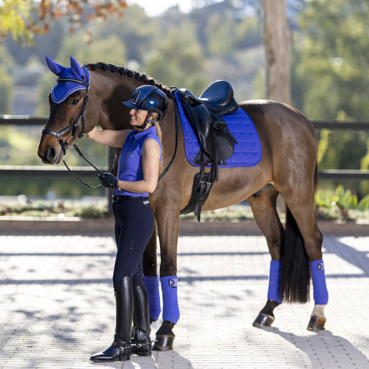 Tapis de Selle LeMieux Square Dressage en Carbon Mesh Jacinthe