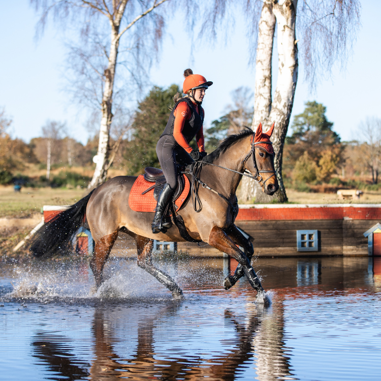 Tapis de Selle LeMieux Square CSO en Suédine Terre de Sienne