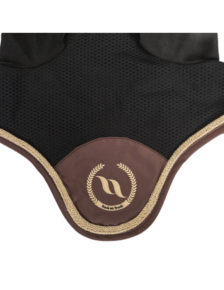 Bonnet Back On Track Night Collection Café