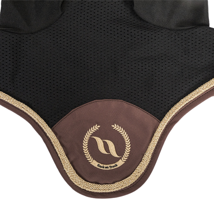 Bonnet Back On Track Night Collection Café