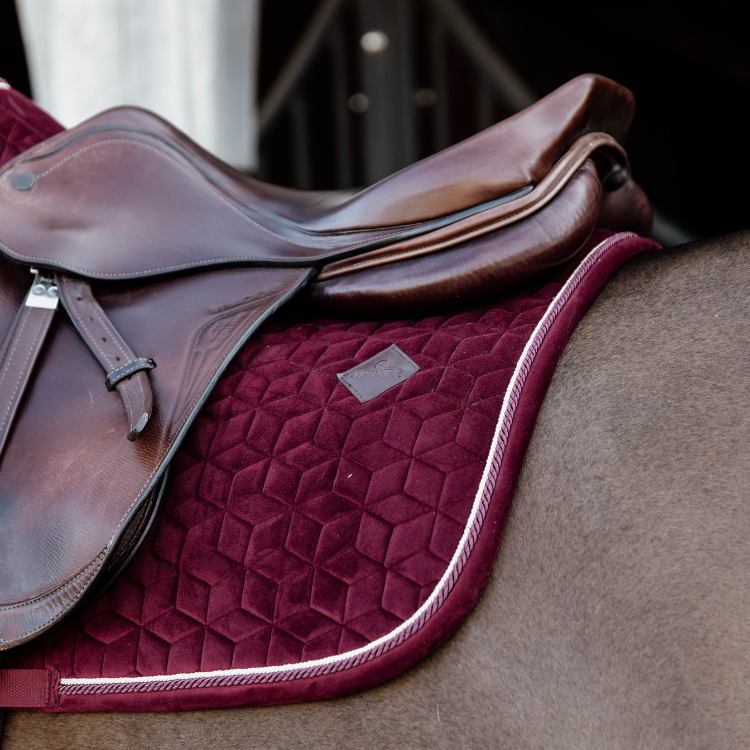 Tapis De Selle Kentucky Velvet Jumping Bordeaux