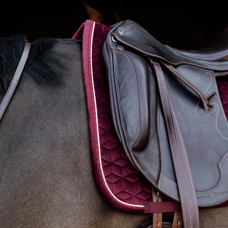 Tapis De Selle Kentucky Velvet Dressage Bordeaux